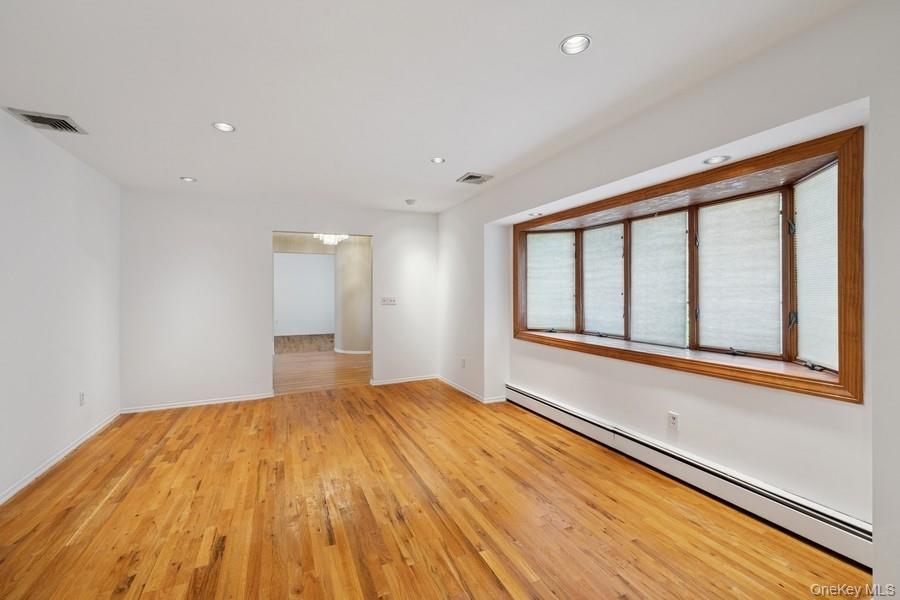 #5 photo, 8 Cedar Place, Kings Park , NY 11754