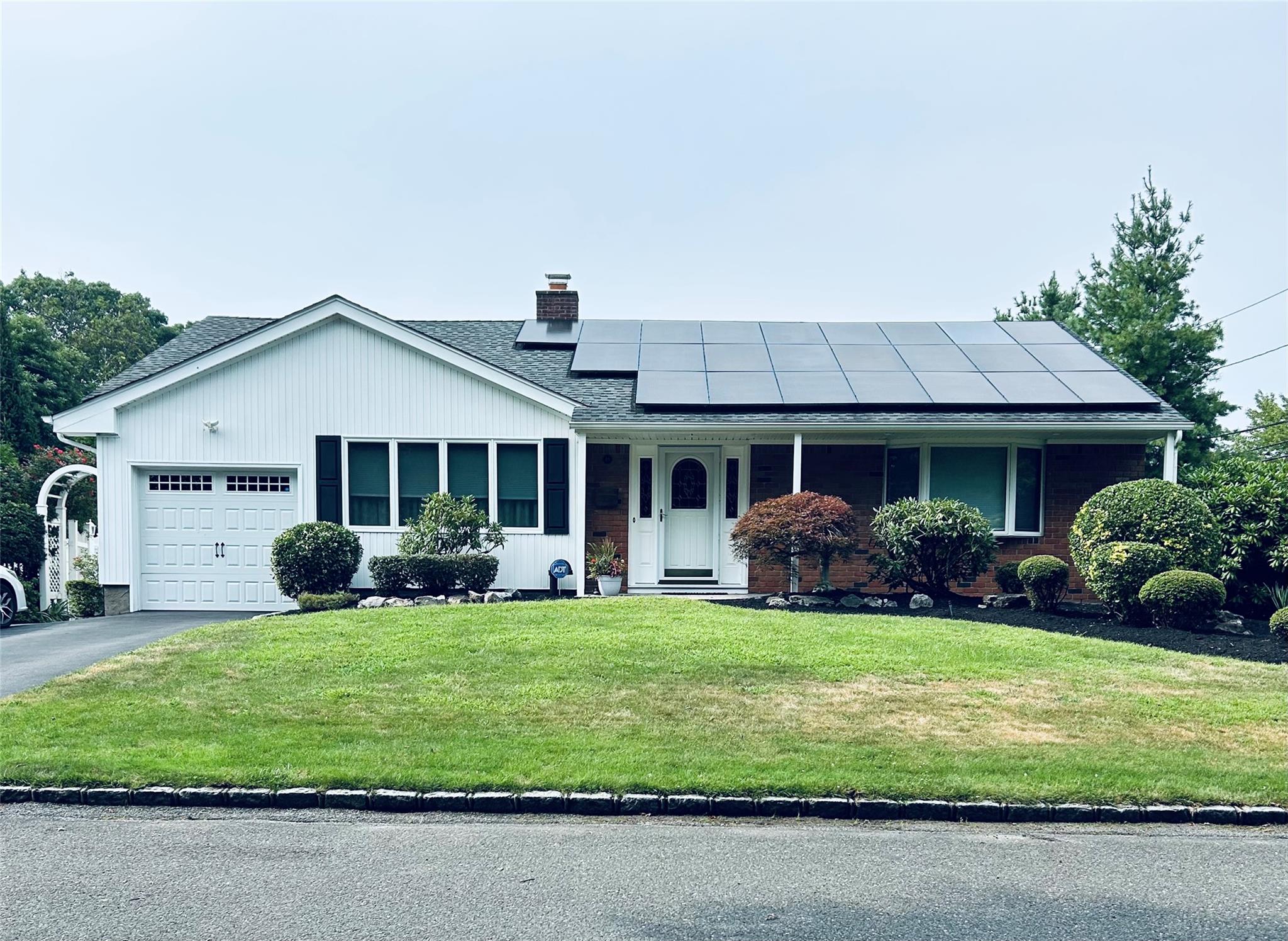 #1 photo, 48 Archie Place, West Islip , NY 11795