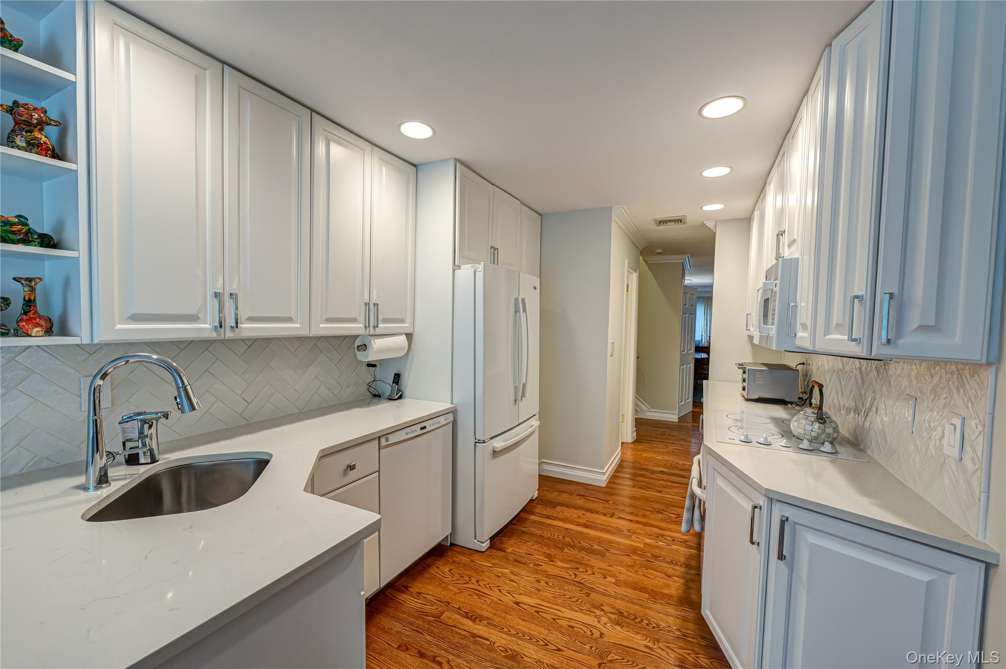 #16 photo, 48 Archie Place, サフォーク郡 West Islip , NY 11795