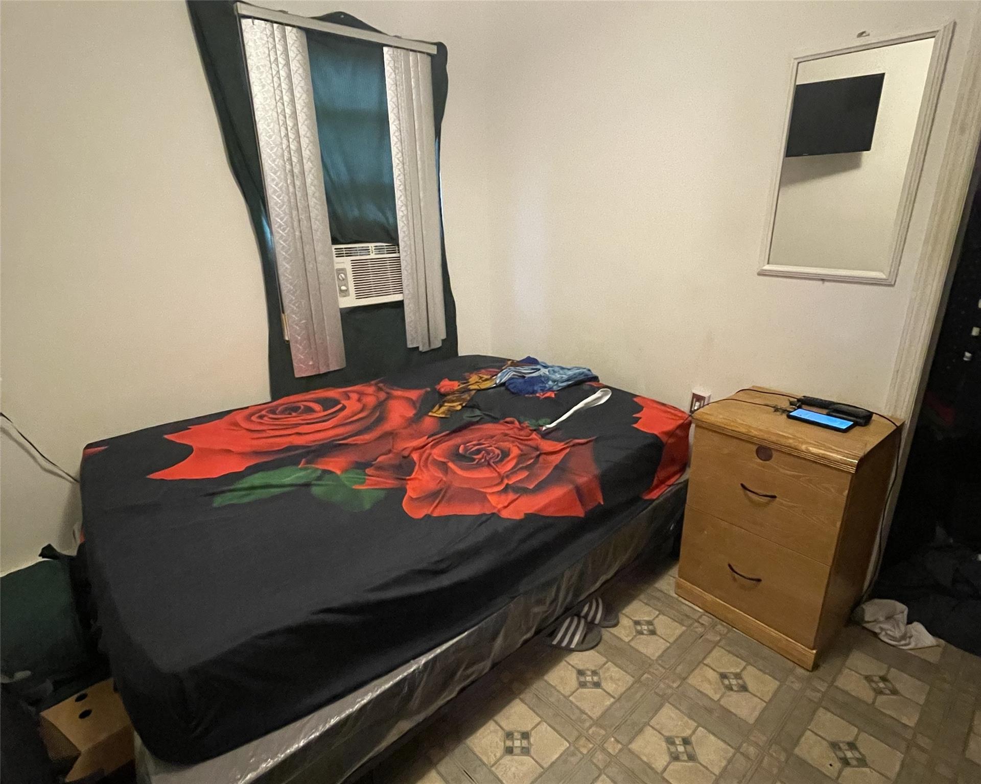 #15 photo, 199 Wellesley Street, Hempstead , NY 11550