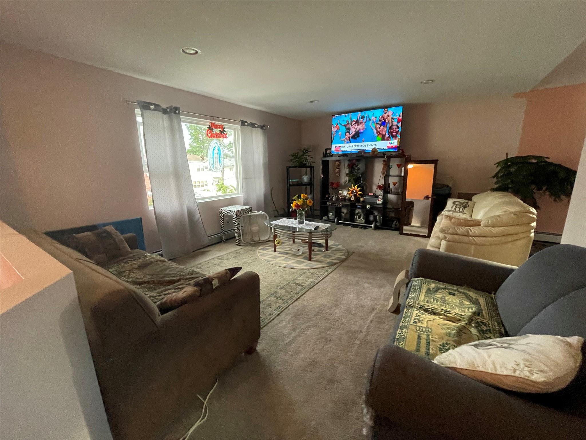 #4 photo, 199 Wellesley Street, Hempstead , NY 11550