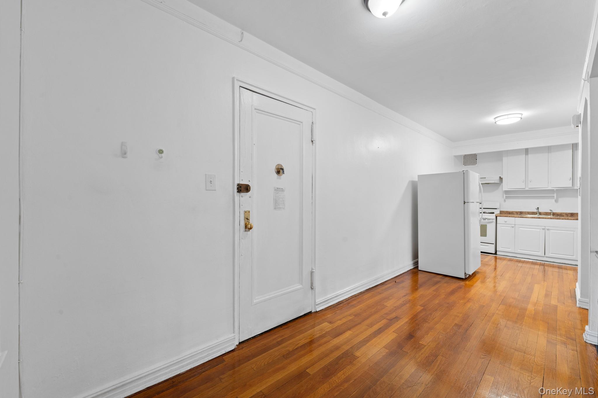 #5 photo, 44-10 Ketcham St., Elmhurst , NY 11373