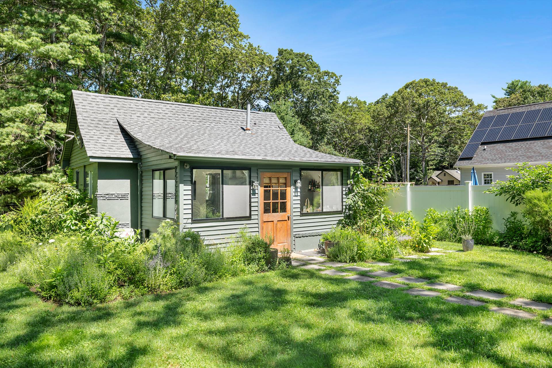 #11 photo, 10 Crandall Street, サフォーク郡 East Hampton , NY 11937