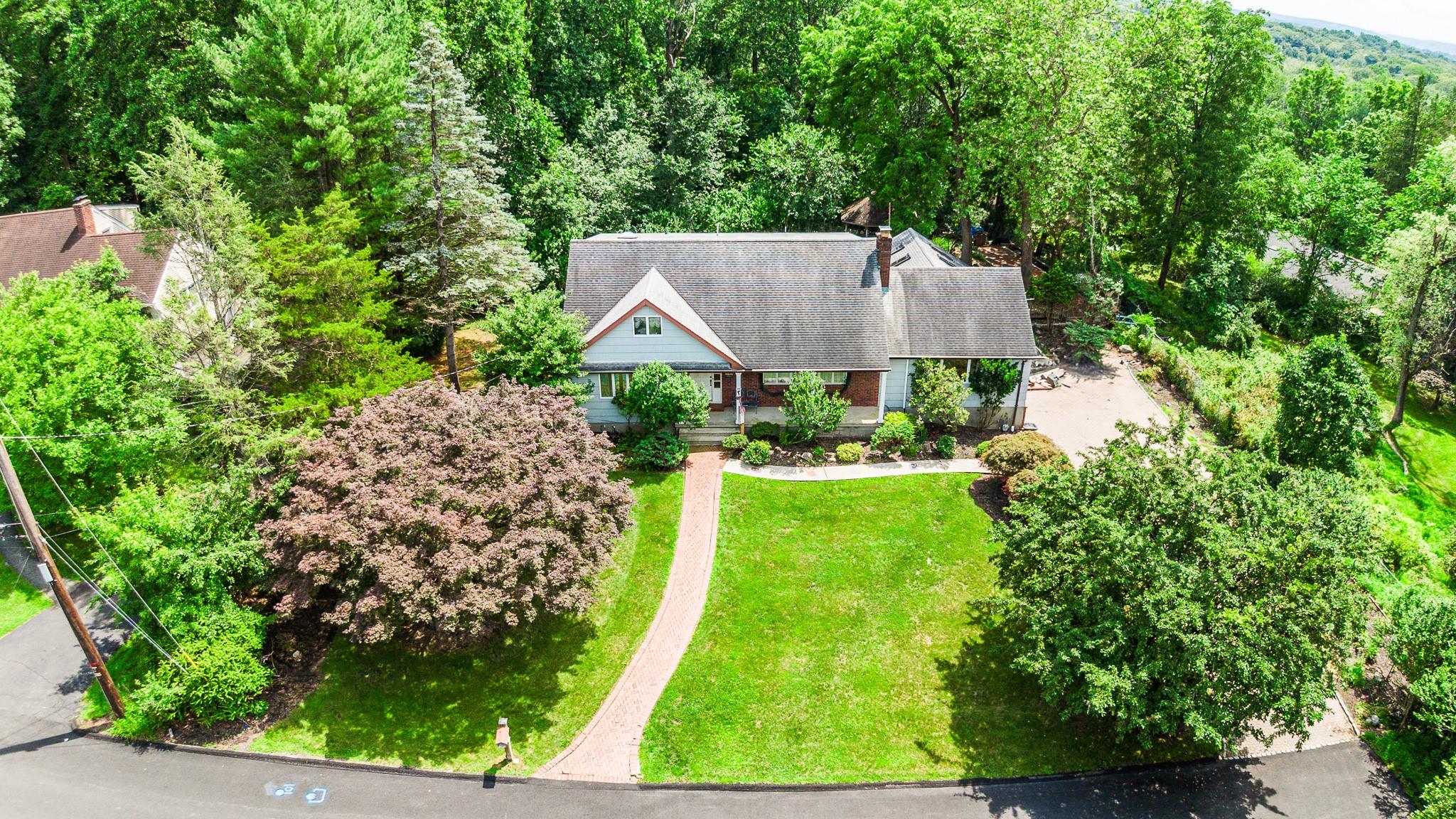 #1 photo, 11 Hillside Court, Suffern , NY 10901