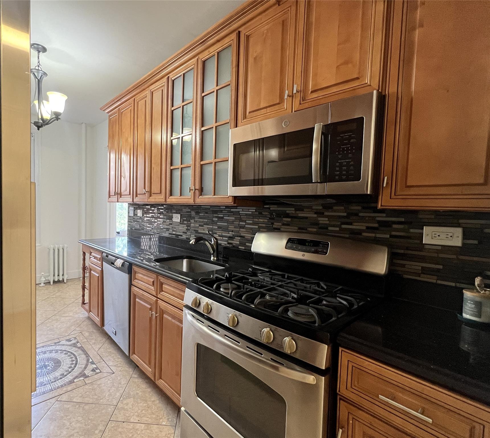 #13 photo, 3392 Wayne Avenue, Bronx , NY 10467