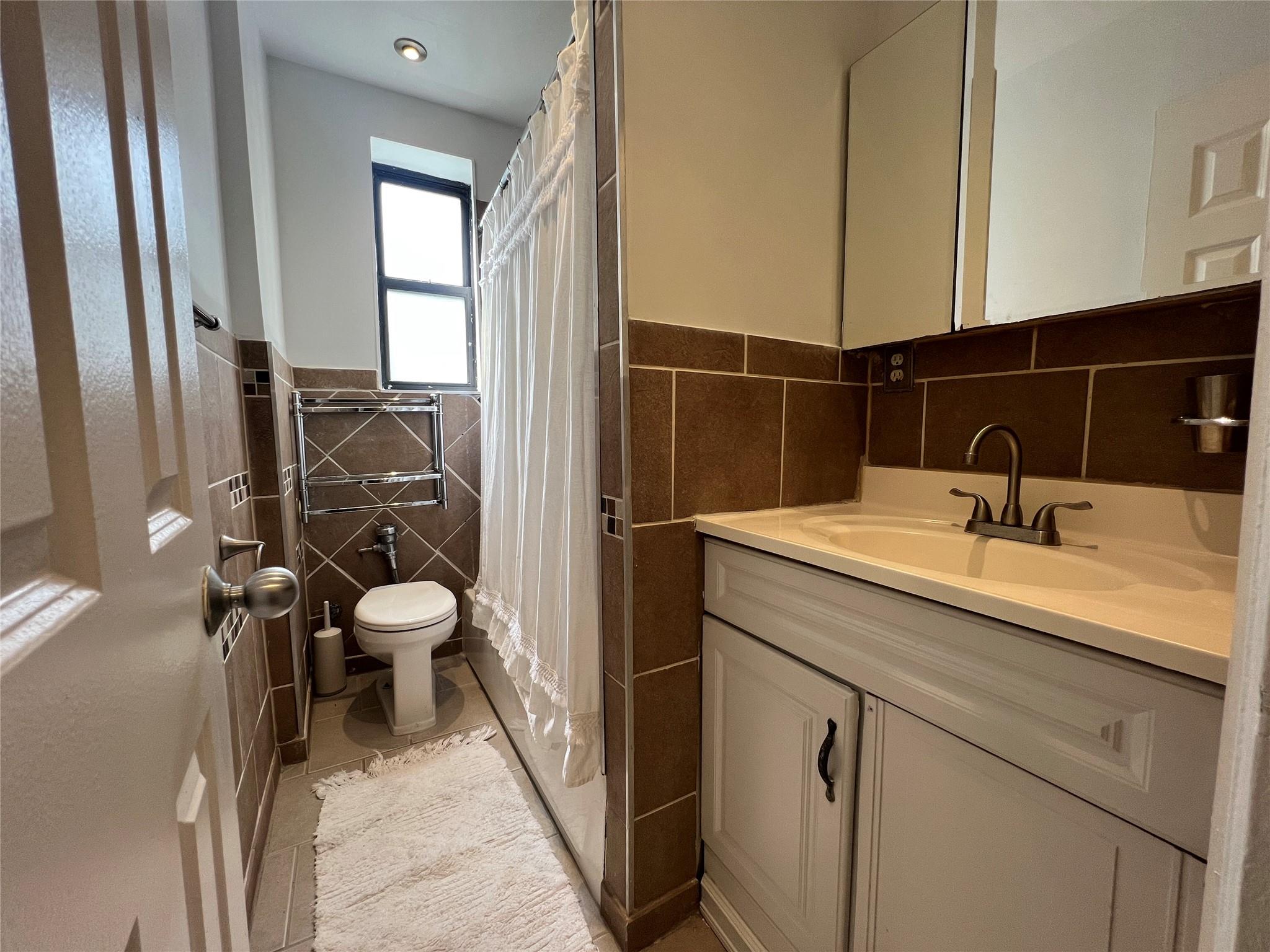 #17 photo, 3392 Wayne Avenue, Bronx , NY 10467