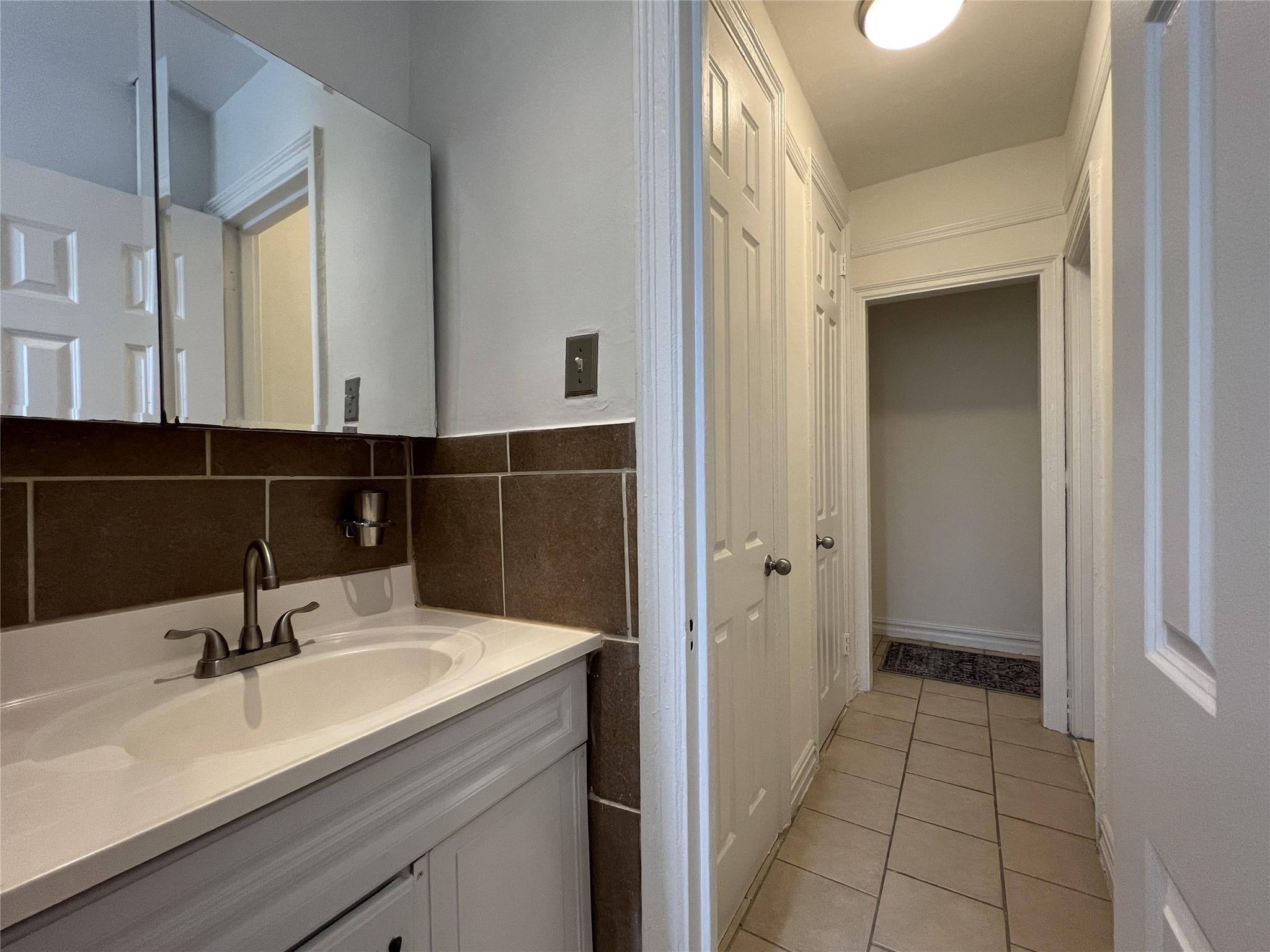 #18 photo, 3392 Wayne Avenue, Bronx , NY 10467