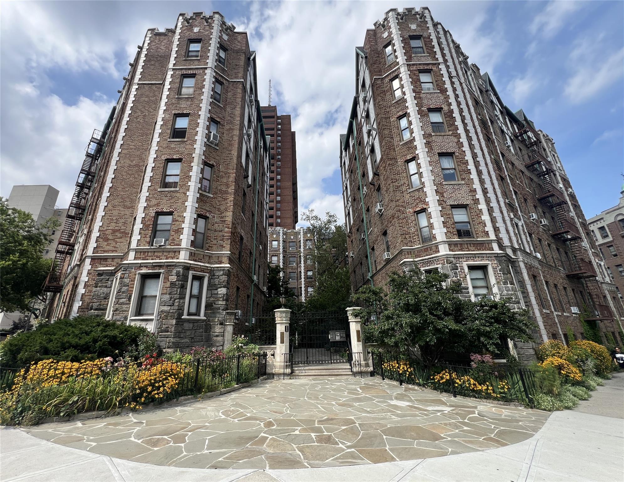 #2 photo, 3392 Wayne Avenue, Bronx , NY 10467