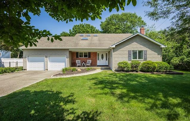 #1 photo, 32 Merrivale Drive, 東長島 史密斯敦 Smithtown , NY 11787