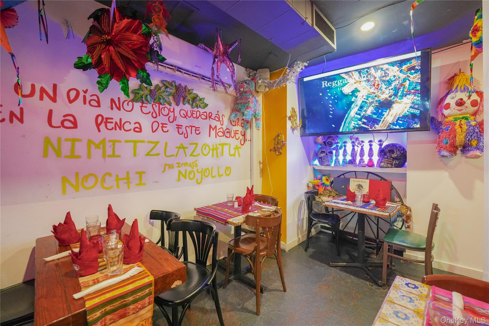 #17 photo, 83-28 Northern Boulevard, クイーンズ区 Jackson Heights , NY 11372