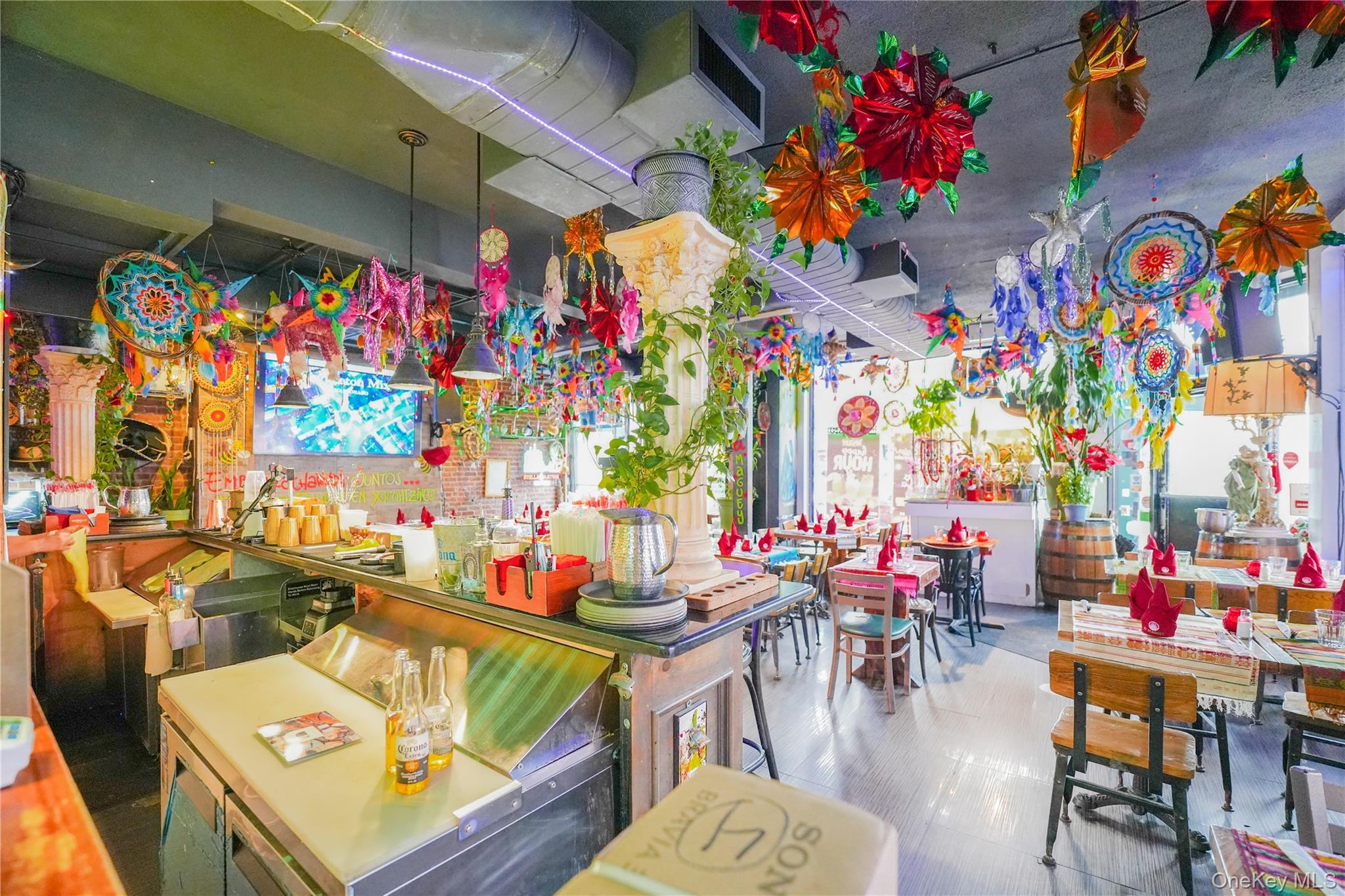 #6 photo, 83-28 Northern Boulevard, クイーンズ区 Jackson Heights , NY 11372