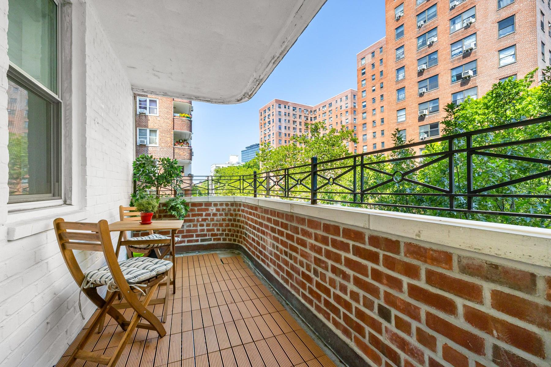 #12 photo, 99-41 64 Avenue, 皇后區 雷哥公園 Rego Park , NY 11374