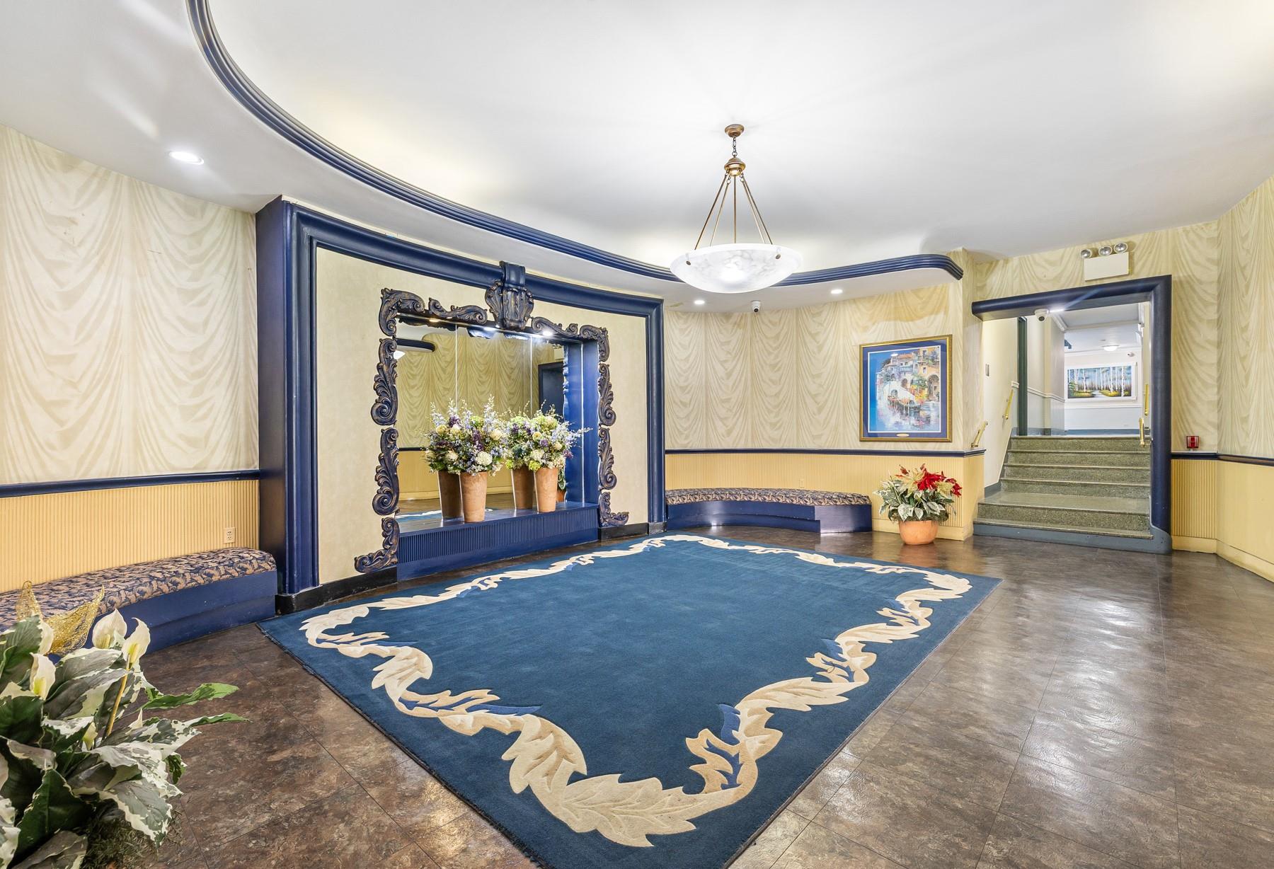 #14 photo, 99-41 64 Avenue, 皇后區 雷哥公園 Rego Park , NY 11374