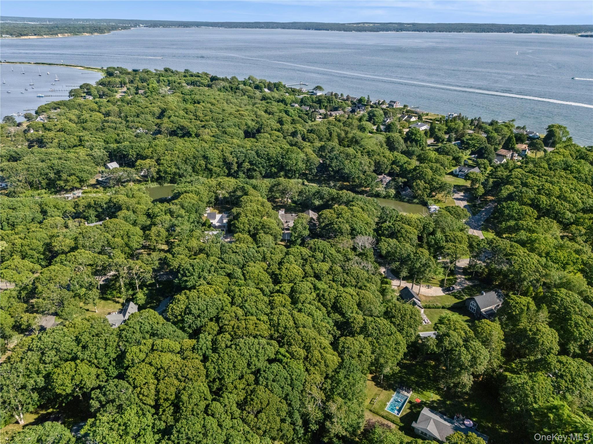 #5 photo, 8 Wheeler, サフォーク郡 Shelter Island , NY 