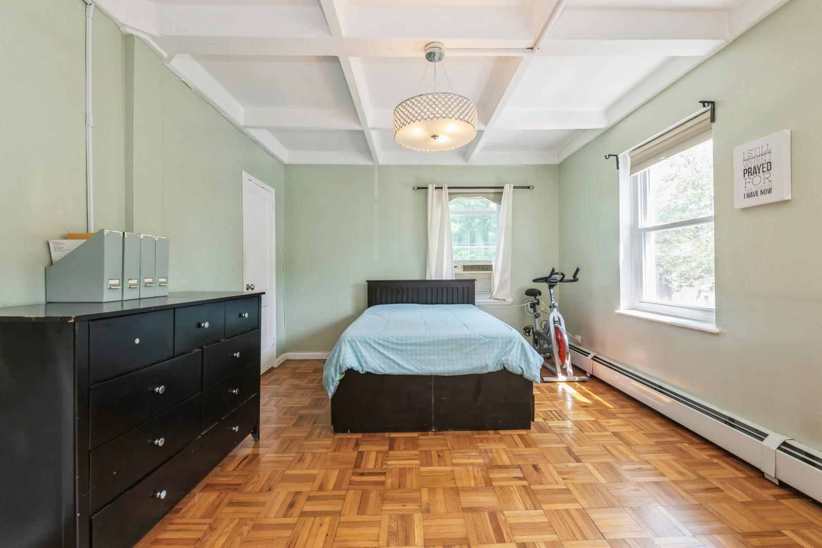 #12 photo, 147-35 Village Road, 皇后區 Briarwood , NY 11435