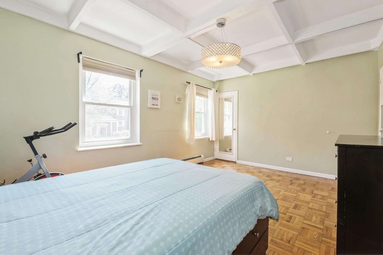 #14 photo, 147-35 Village Road, 皇后區 Briarwood , NY 11435