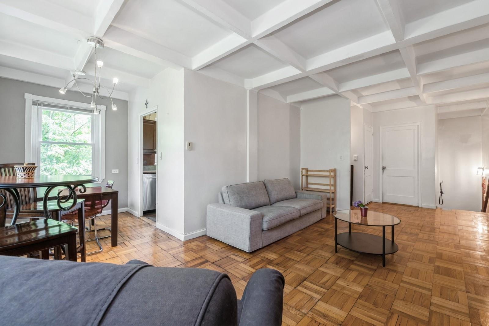 #3 photo, 147-35 Village Road, 皇后區 Briarwood , NY 11435