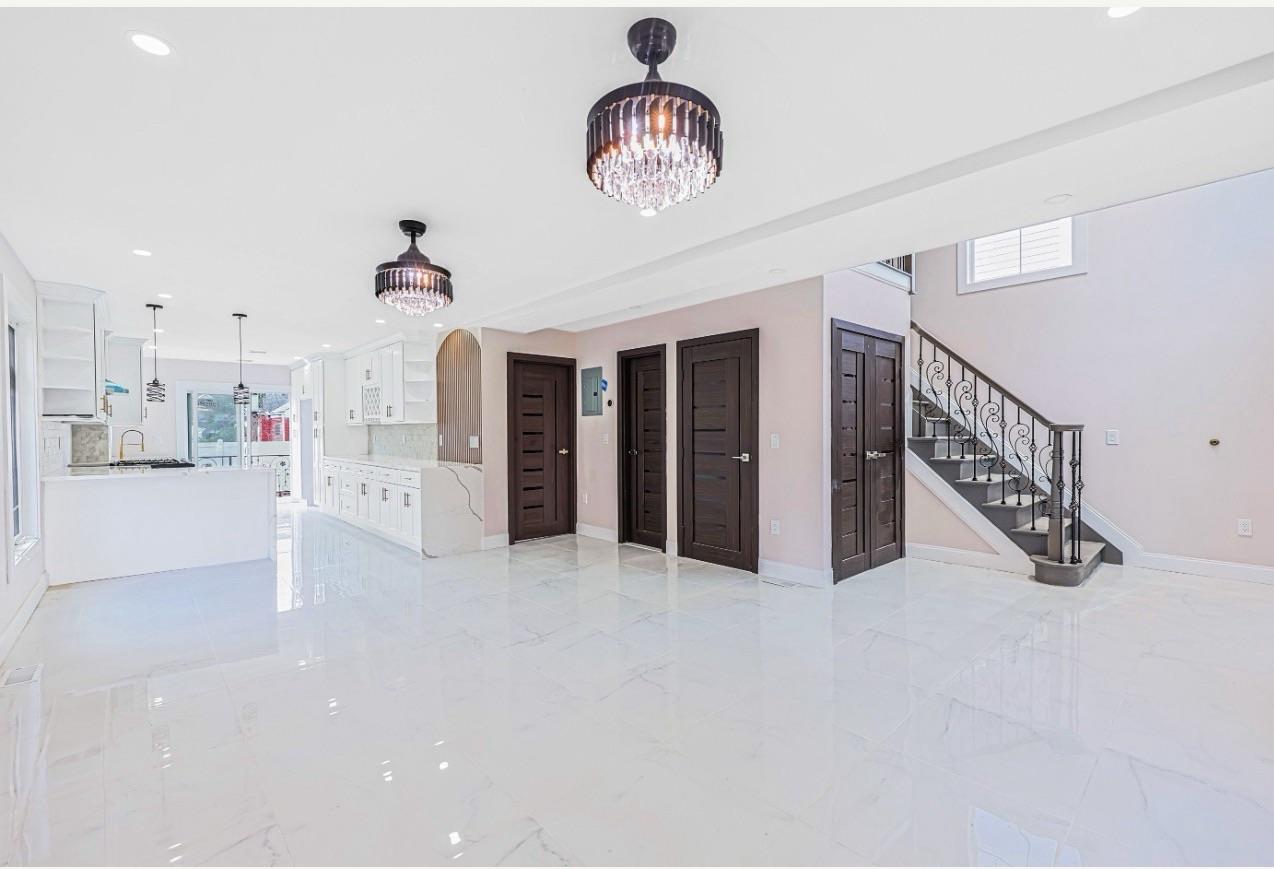 #9 photo, 83-46 248th Street, Bellerose , NY 11426