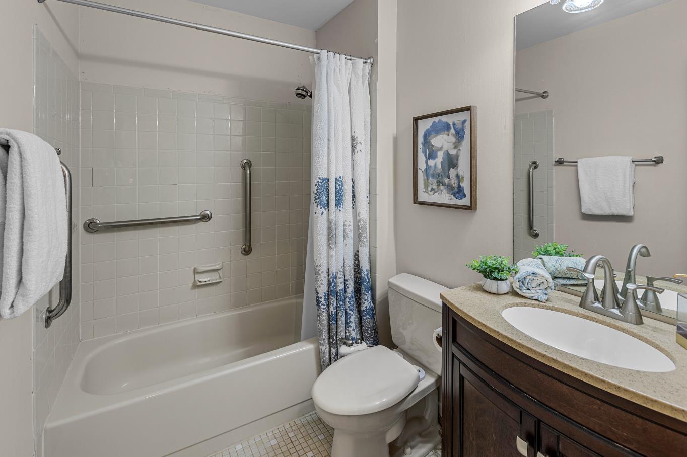 #13 photo, 12 Fairwind Court, 東長島 北港 Northport , NY 11768