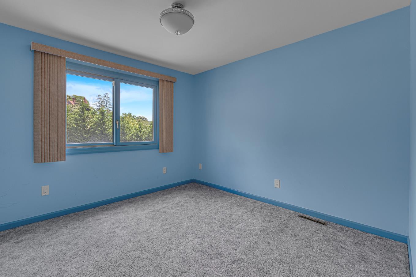 #18 photo, 12 Fairwind Court, 東長島 北港 Northport , NY 11768