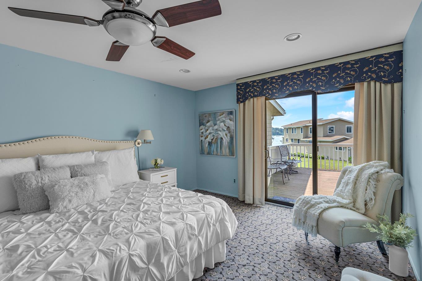 #19 photo, 12 Fairwind Court, 東長島 北港 Northport , NY 11768