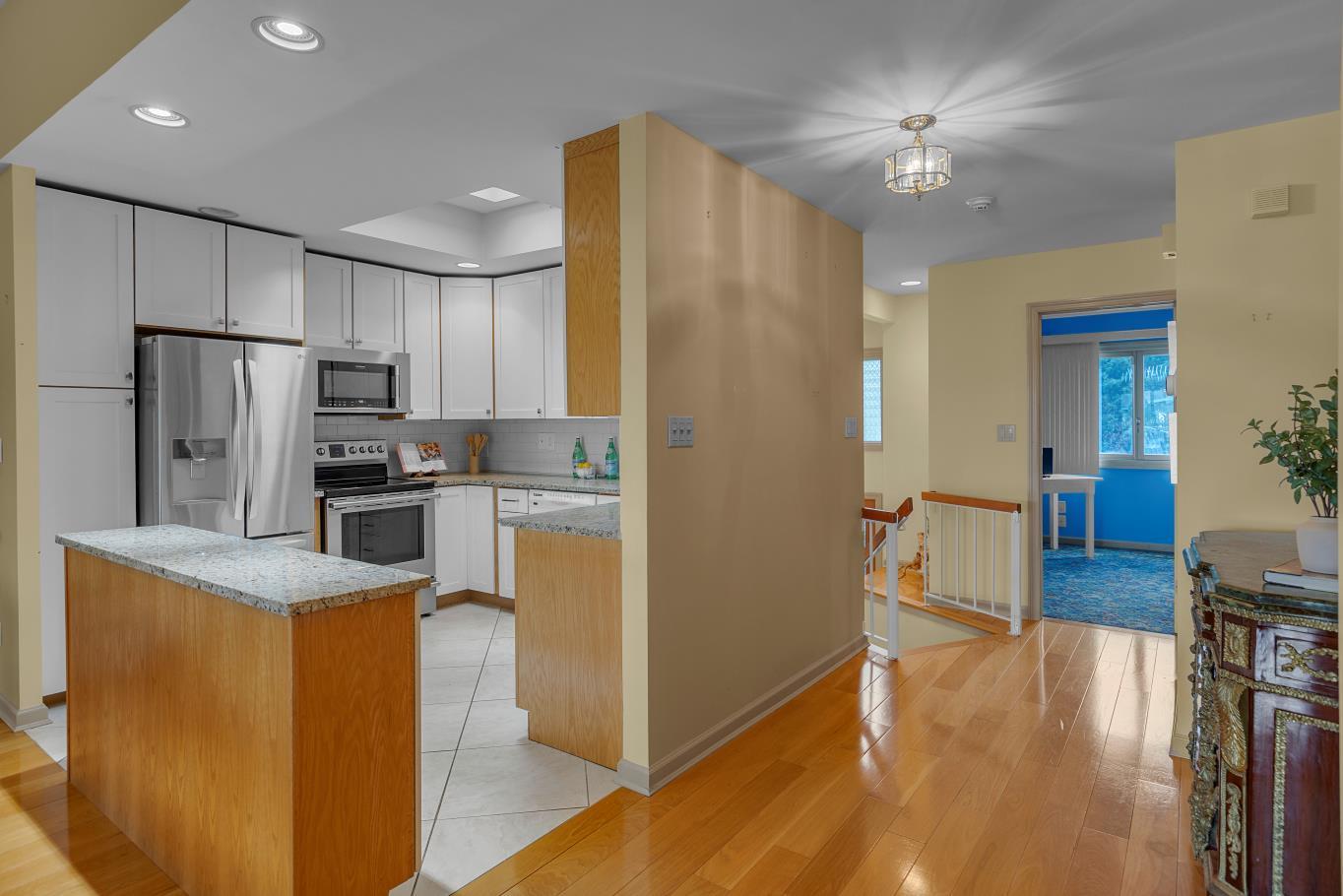 #9 photo, 12 Fairwind Court, 東長島 北港 Northport , NY 11768