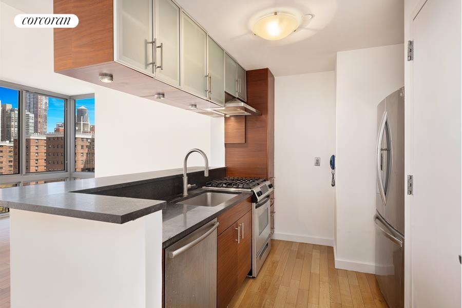 #8 photo, 225 W 60TH Street, マンハッタン Lincoln Square , NY 10023