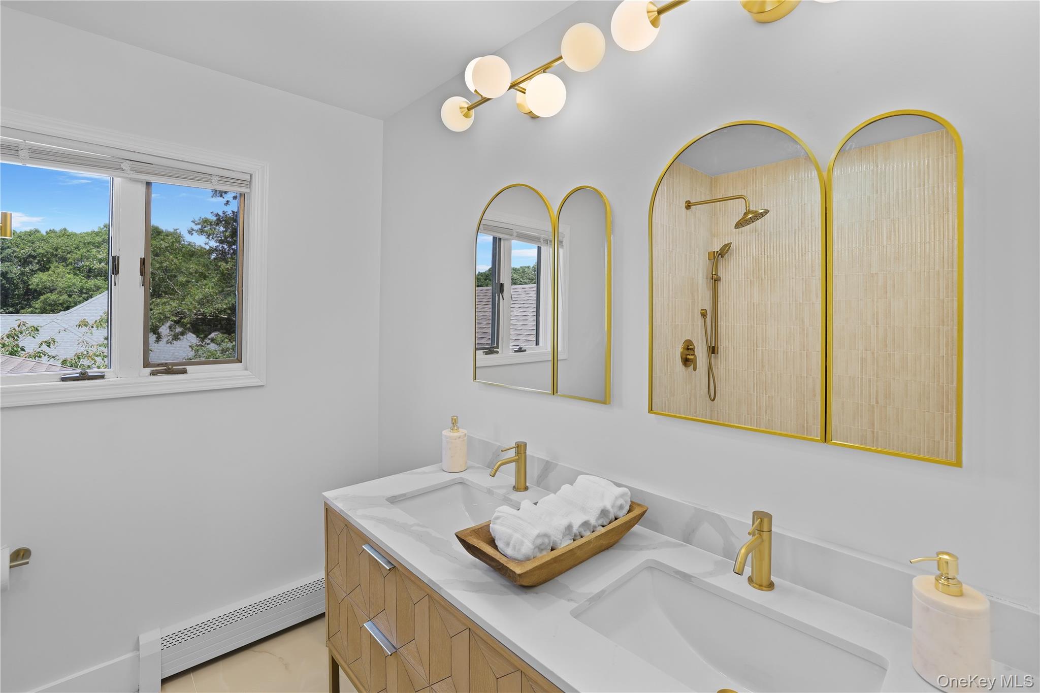 #18 photo, 13 Bittersweet Avenue, サフォーク郡 Hampton Bays , NY 11946