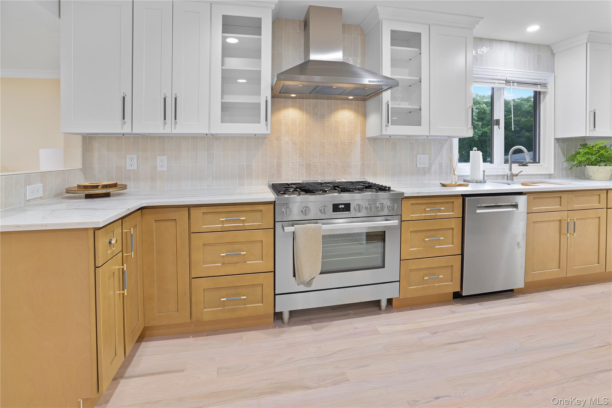 #3 photo, 13 Bittersweet Avenue, サフォーク郡 Hampton Bays , NY 11946