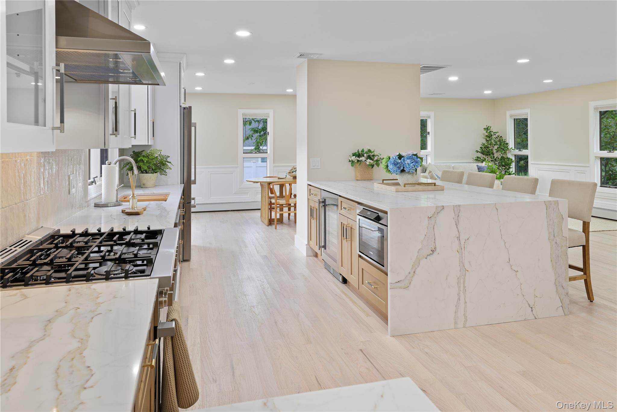 #6 photo, 13 Bittersweet Avenue, サフォーク郡 Hampton Bays , NY 11946