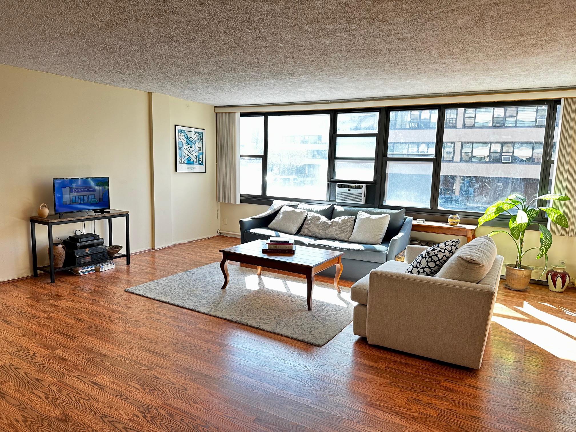 #2 photo, 162-30 Powells Cove Boulevard, Beechhurst , NY 11357