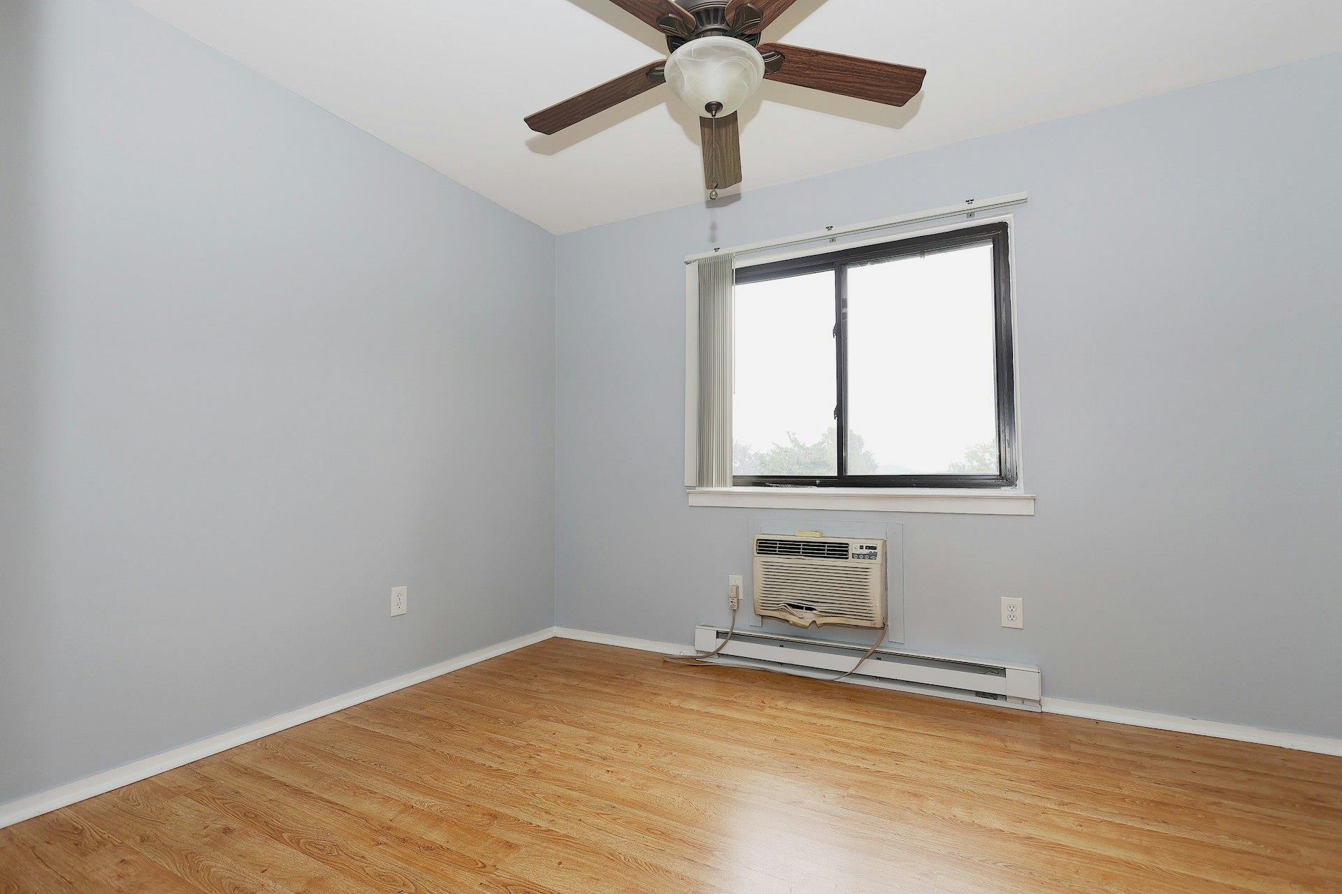 #15 photo, 1203 Village Drive, 纽约州 Brewster , NY 10509