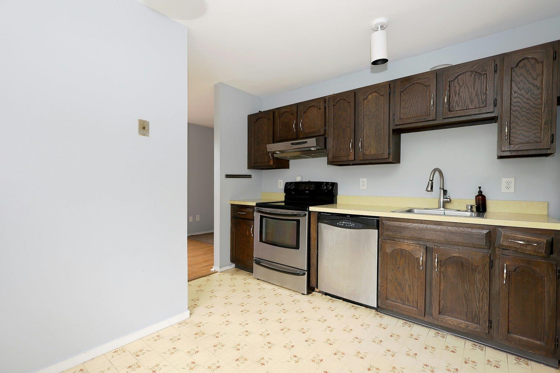 #3 photo, 1203 Village Drive, 纽约州 Brewster , NY 10509