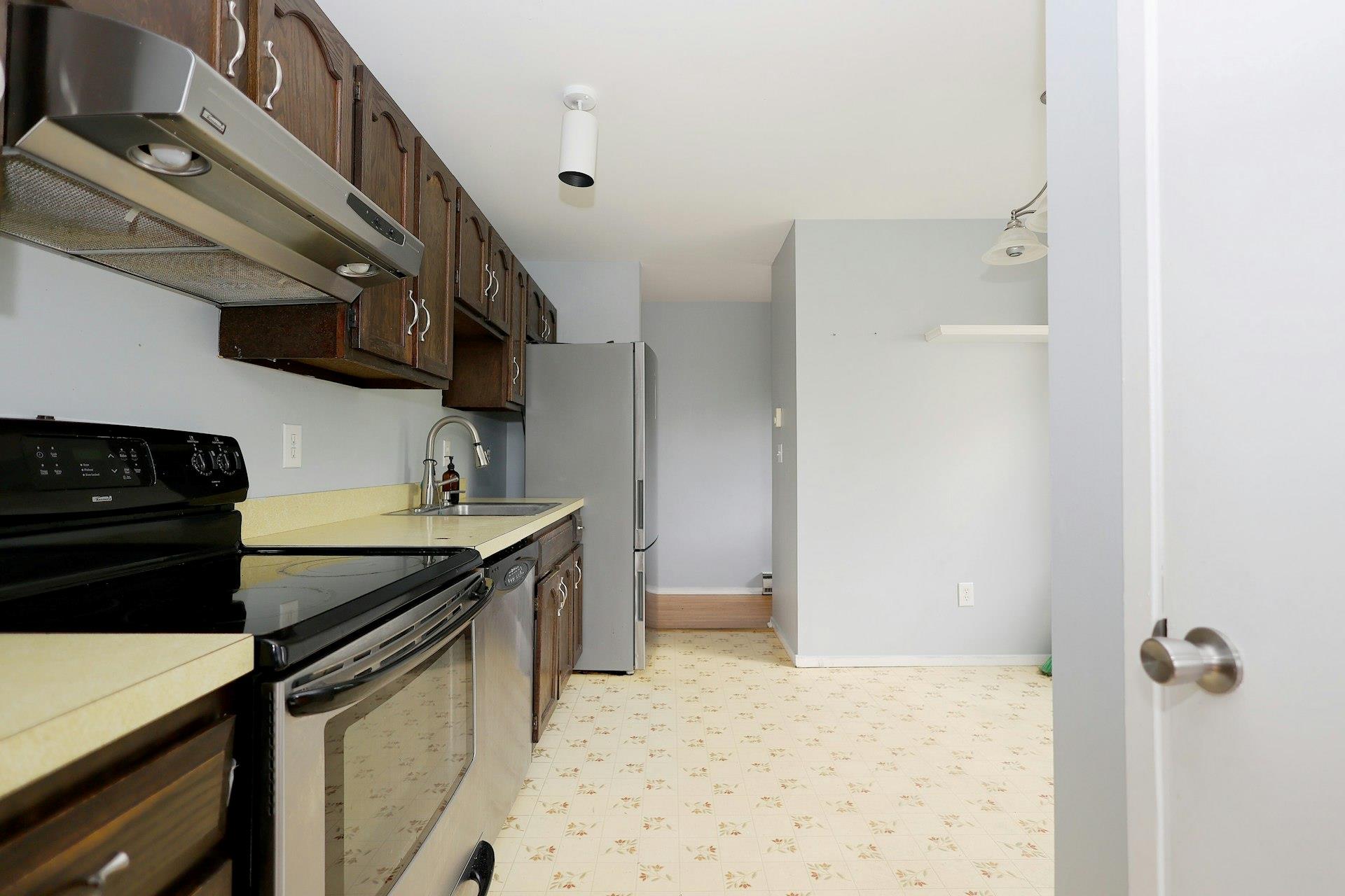 #4 photo, 1203 Village Drive, 纽约州 Brewster , NY 10509