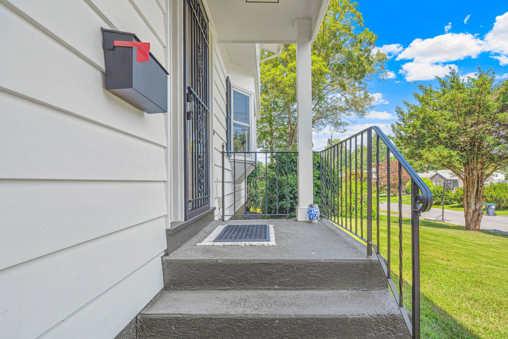 #2 photo, 32 Redwood Road, Saugerties , NY 12477