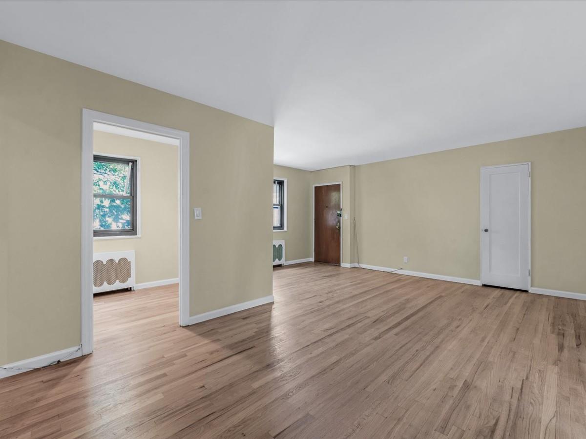 #10 photo, 21-33 Utopia Parkway, クイーンズ区 Whitestone , NY 11357