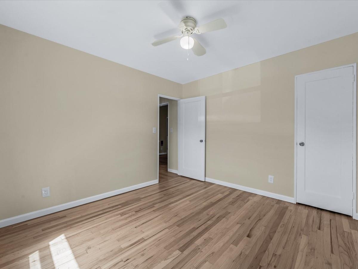 #16 photo, 21-33 Utopia Parkway, クイーンズ区 Whitestone , NY 11357