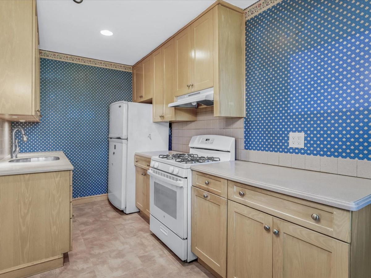 #4 photo, 21-33 Utopia Parkway, クイーンズ区 Whitestone , NY 11357