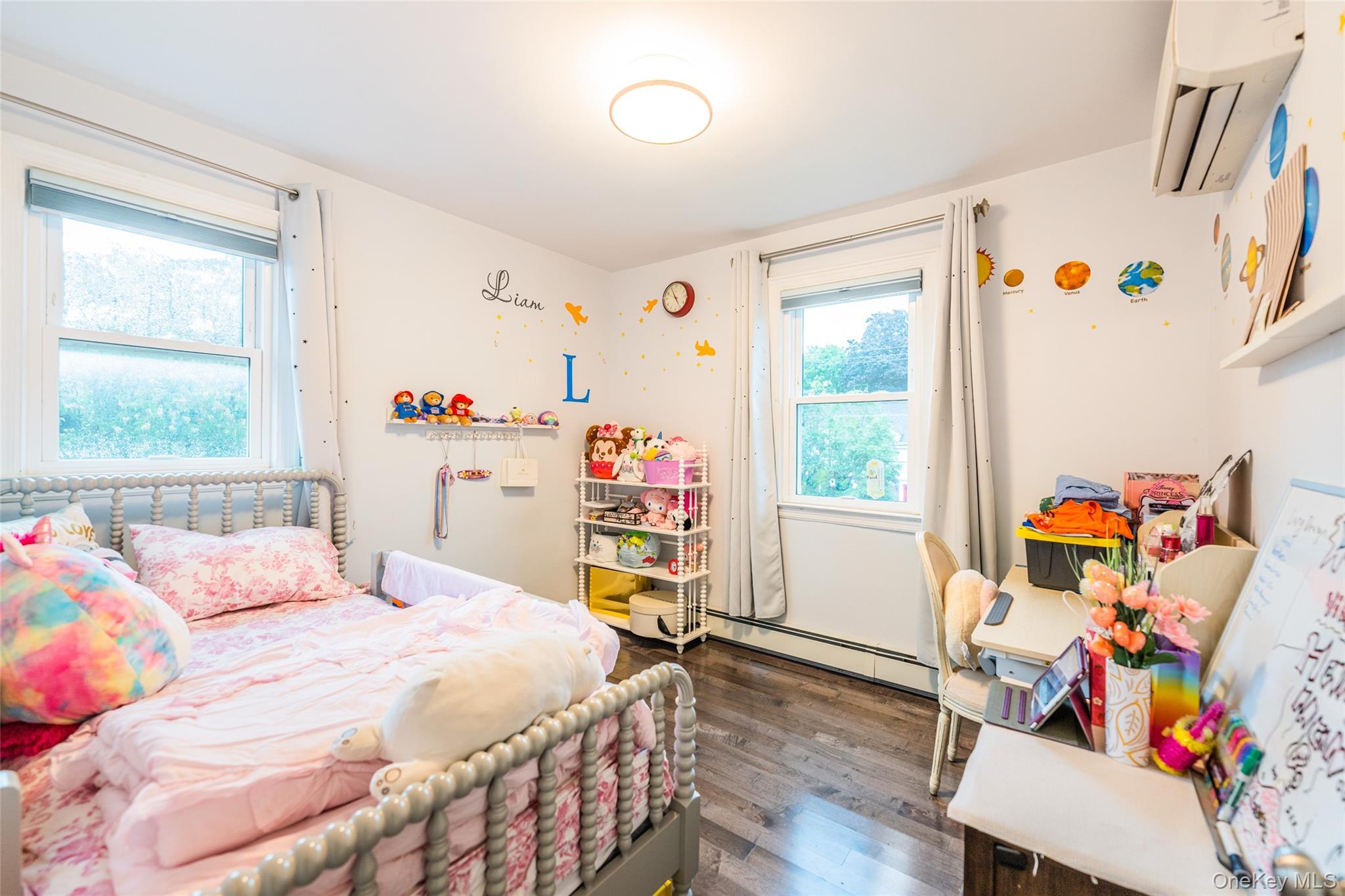 #16 photo, 43 Jayson Avenue, Great Neck , NY 11021