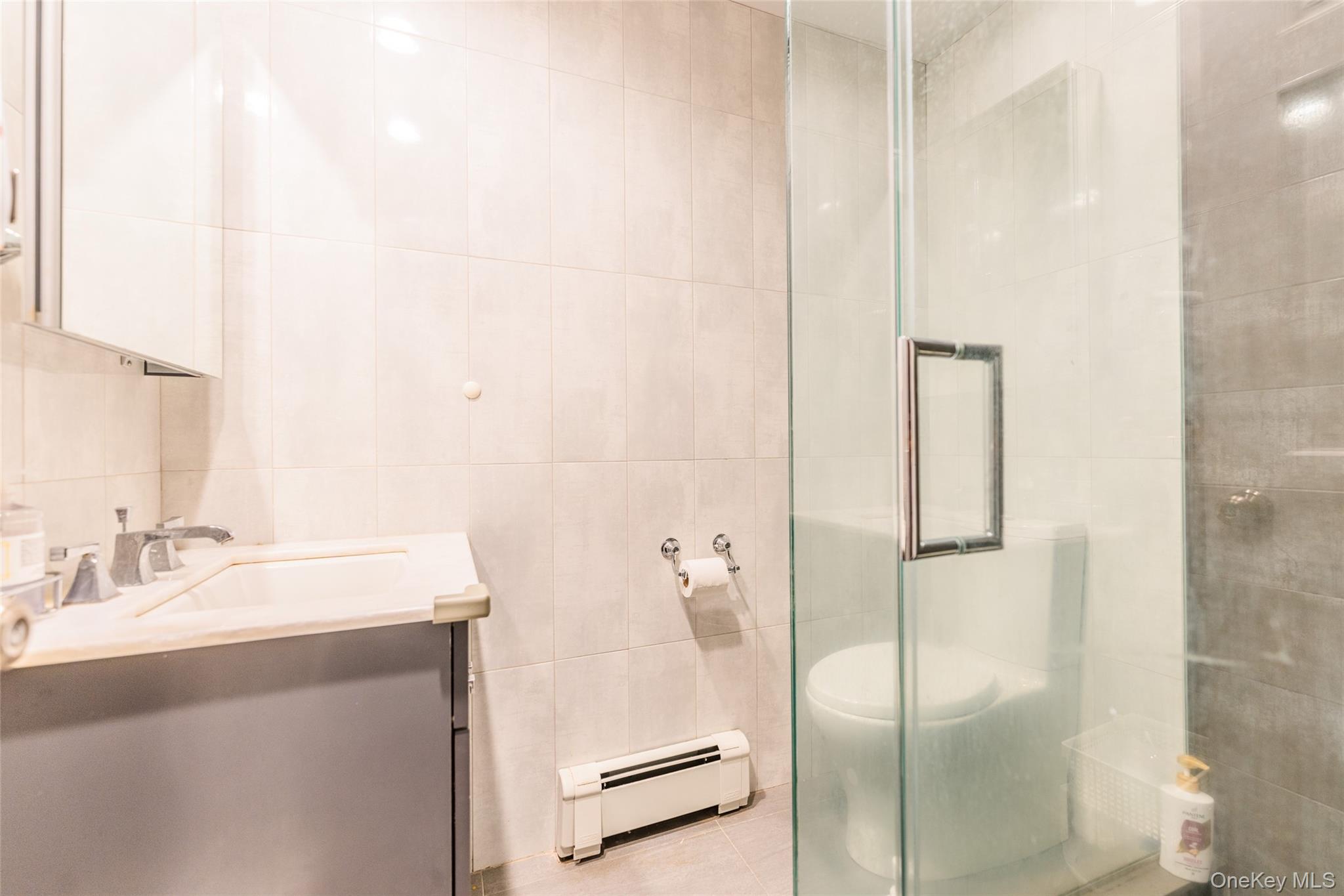 #18 photo, 43 Jayson Avenue, Great Neck , NY 11021