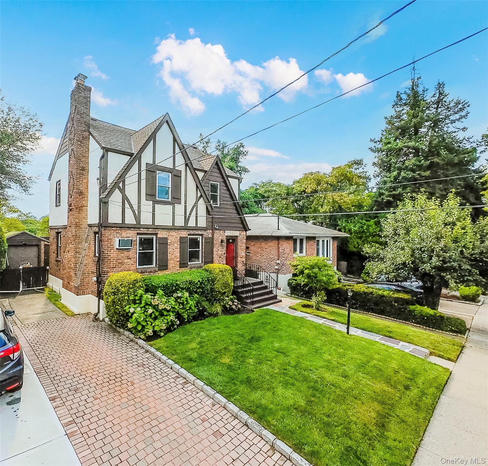 #2 photo, 43 Jayson Avenue, Great Neck , NY 11021