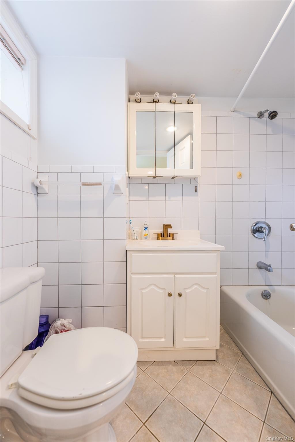 #20 photo, 43 Jayson Avenue, Great Neck , NY 11021