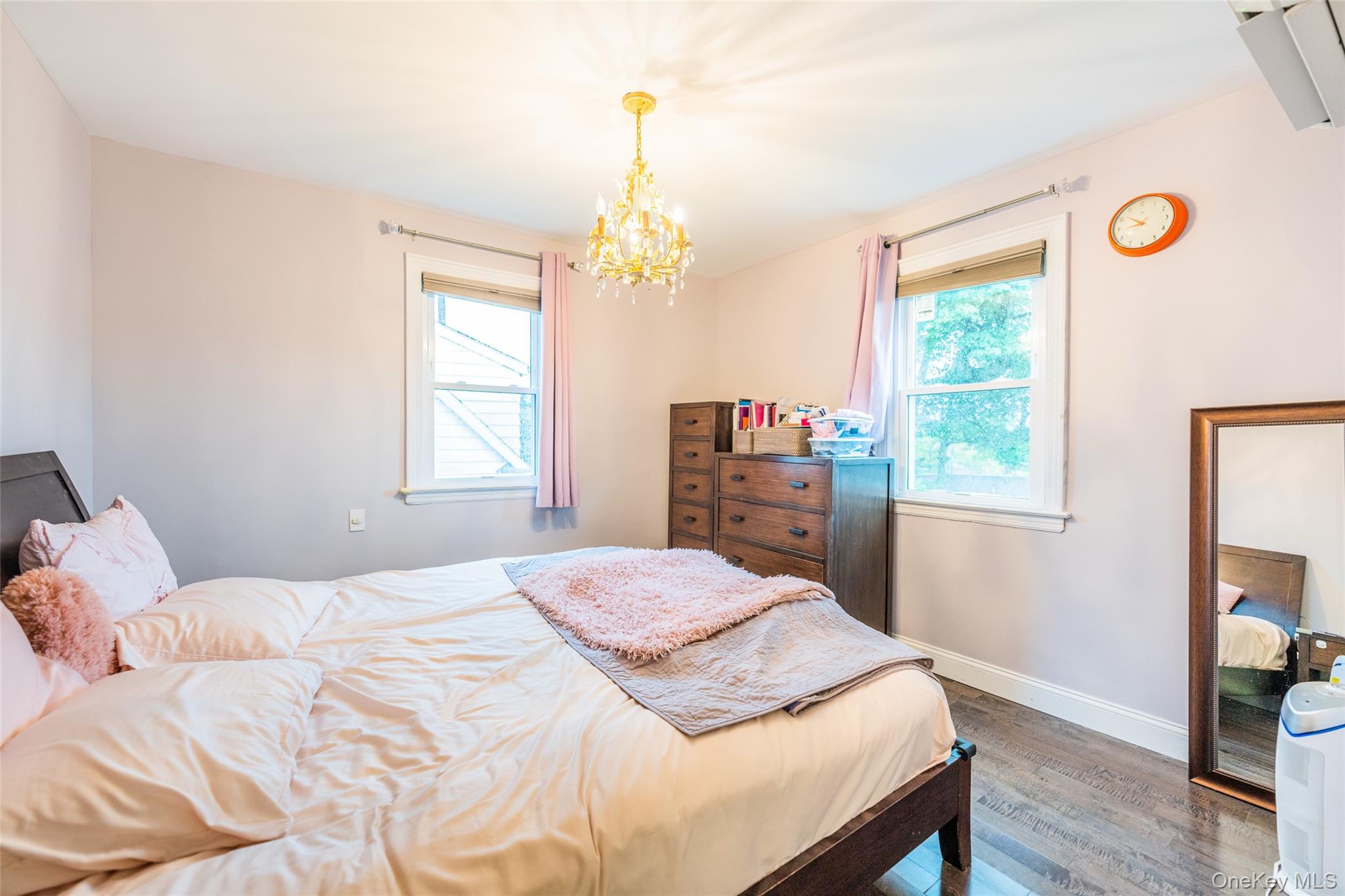 #8 photo, 43 Jayson Avenue, Great Neck , NY 11021