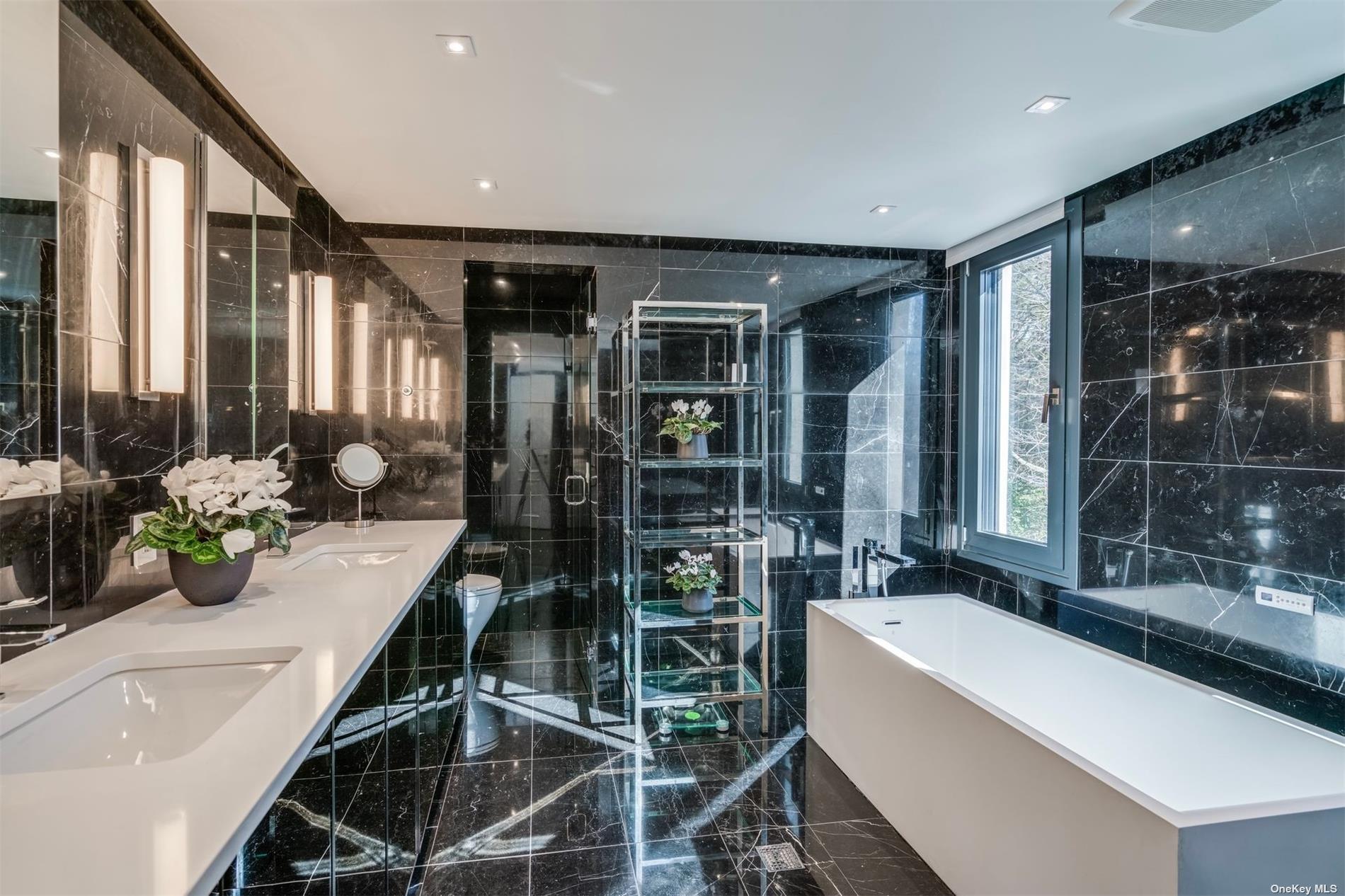 #19 photo, 9 Winding Way, ナッソー郡 Locust Valley , NY 11560