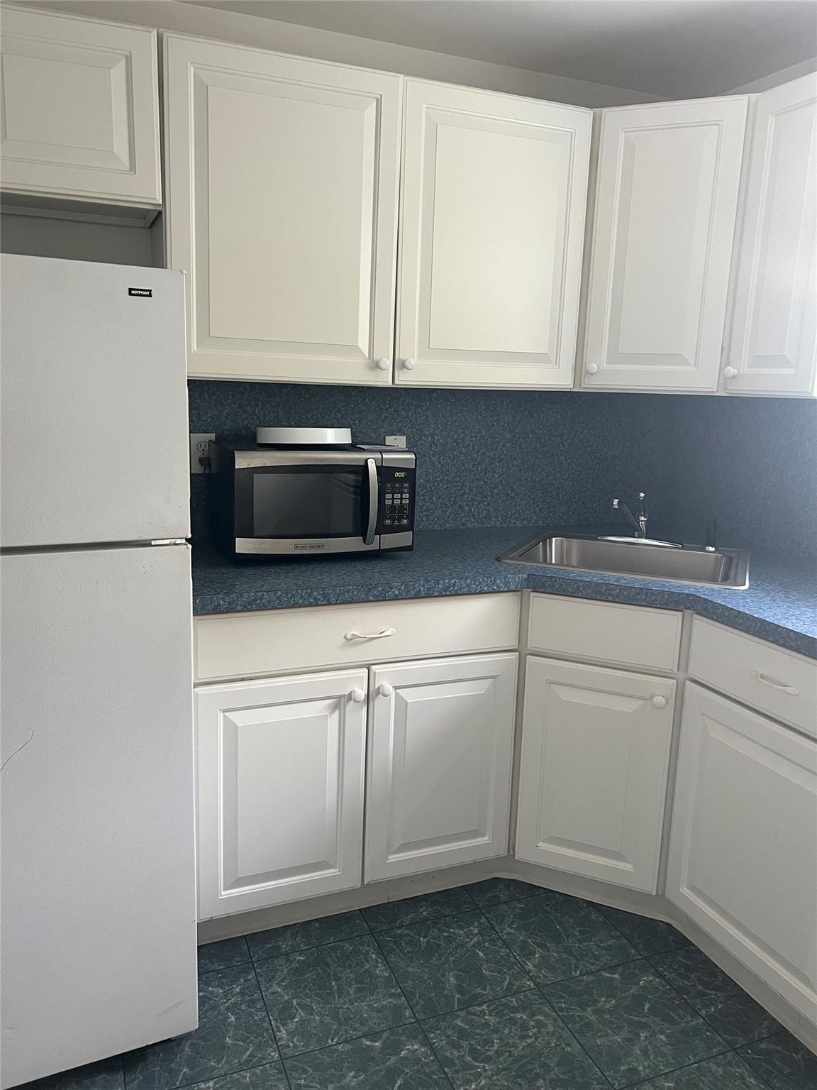 #1 photo, 121 Sullivan Avenue, ناسو Farmingdale , NY 11735