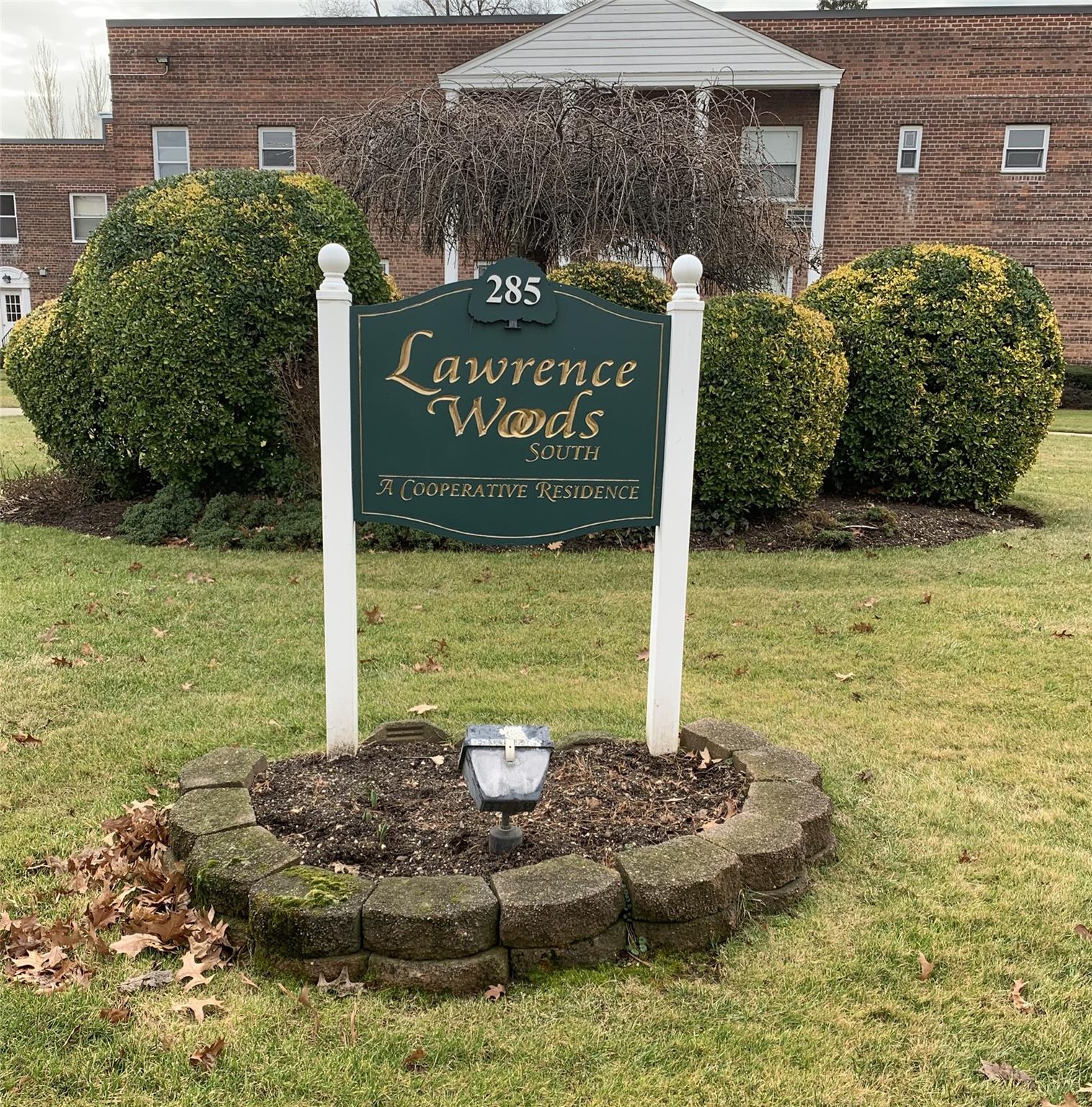 #1 photo, 285 Central Avenue, ナッソー郡 Lawrence , NY 11559