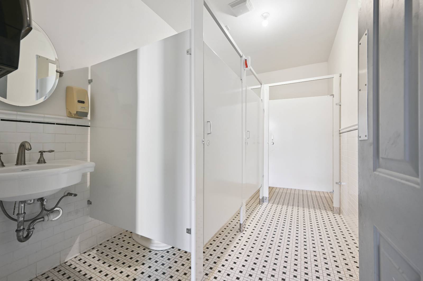 #33 photo, 56 Main St, Stamford , NY 12167