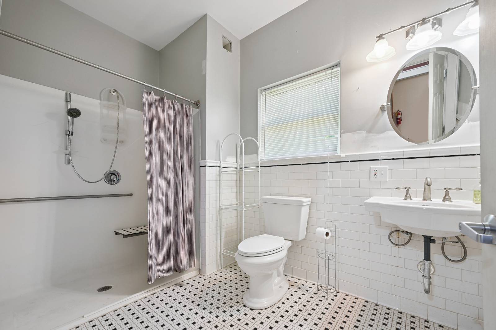 #44 photo, 56 Main St, Stamford , NY 12167