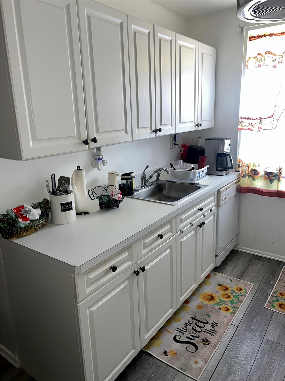 #14 photo, 709 Warburton Avenue, Yonkers , NY 10701