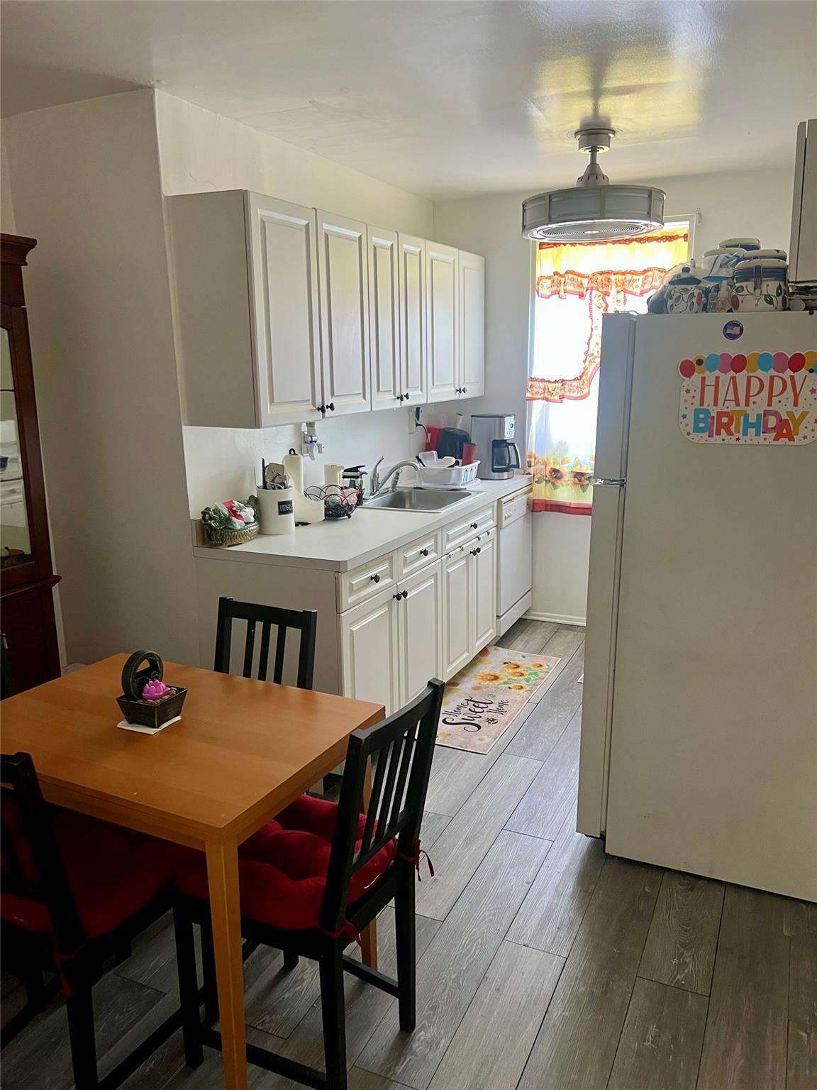 #18 photo, 709 Warburton Avenue, Yonkers , NY 10701